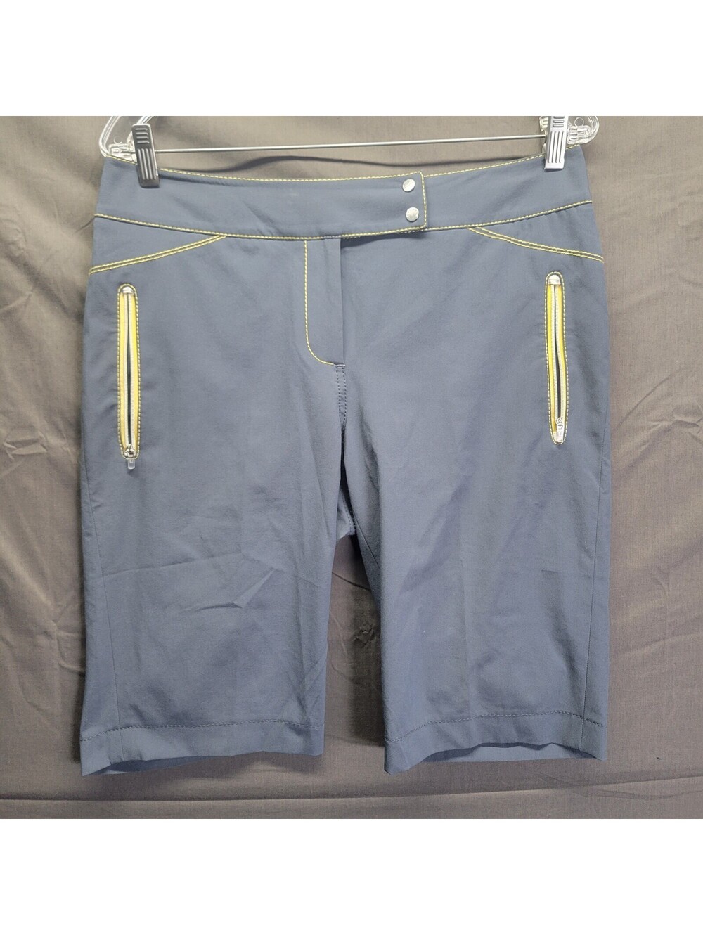 Annika Cutter and Buck Gray Golf Shorts With Zip Pockets Sz 6